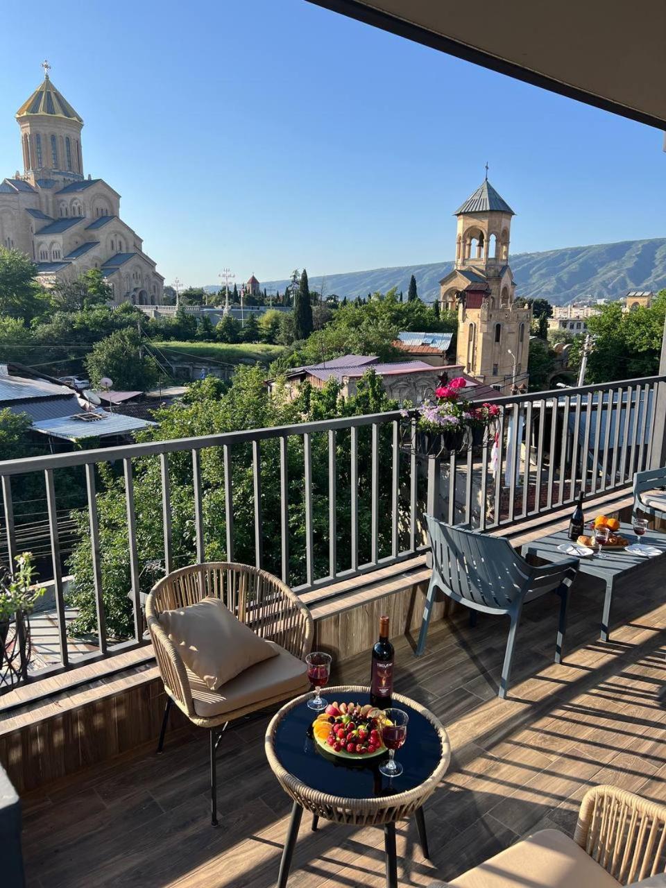 Hotel Livin Tbilisi Eksteriør billede