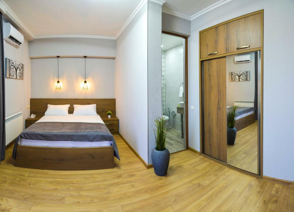 Hotel Livin Tbilisi Eksteriør billede